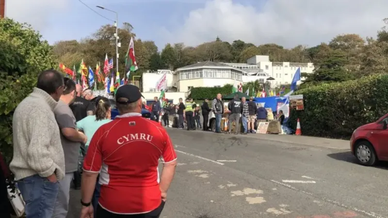 Far-Right Group Exposed in Undercover Investigation: Calls for Ban and Police Action