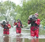 Lives Lost in Central Texas Flooding as Rescue Teams Mobilize